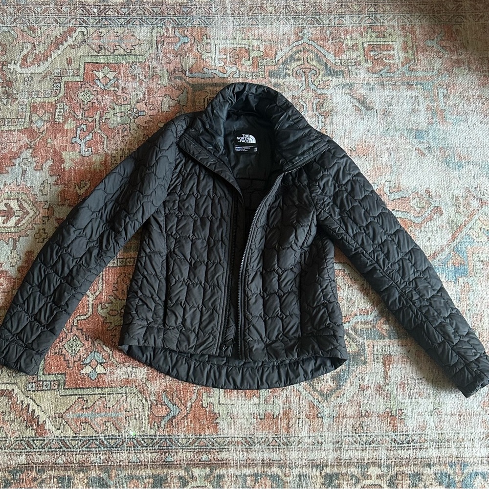 The North Face thermoball puffer xs black women’s